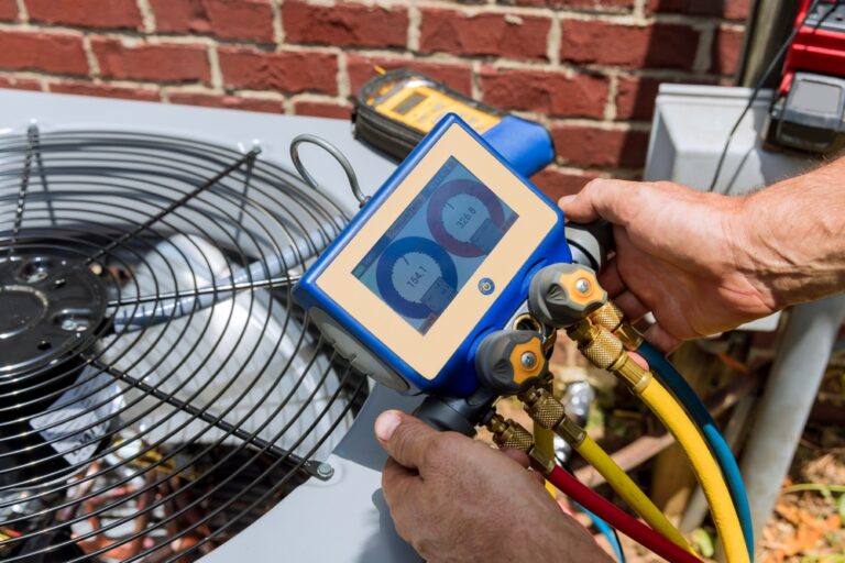 Air,Conditioner,Check,Service,,Leak,Detection,,Fill,Refrigerant,,Device,Meter